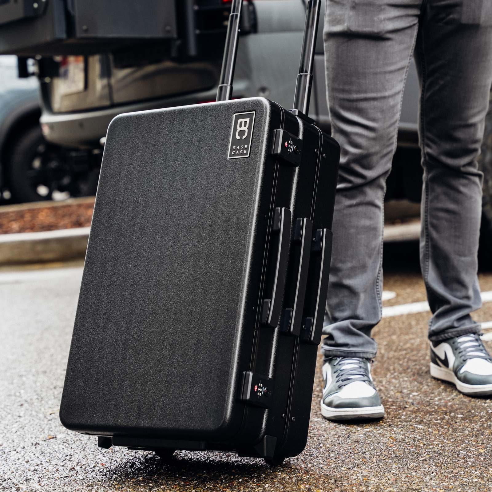 Base Case rolling into a site on its Hinomoto wheels